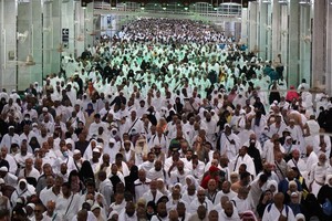 La lapidación de Satanás es la etapa final de la gran peregrinación que congregó este año a un millón de musulmanes. / Télam