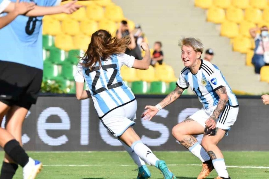 Copa América Femenina 2022: Uruguay goleó a Perú y consiguió su primera  victoria