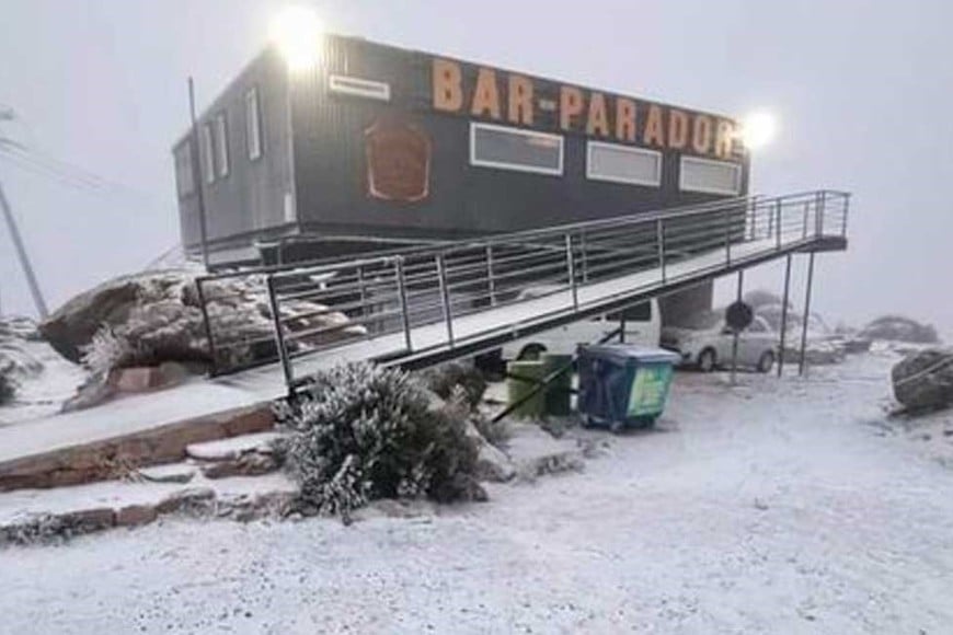 Postal de un camping a los pies del Cerro Champaquí