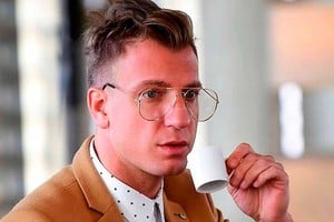 En su faceta empresaria, López adquirió un club de la segunda división inglesa.