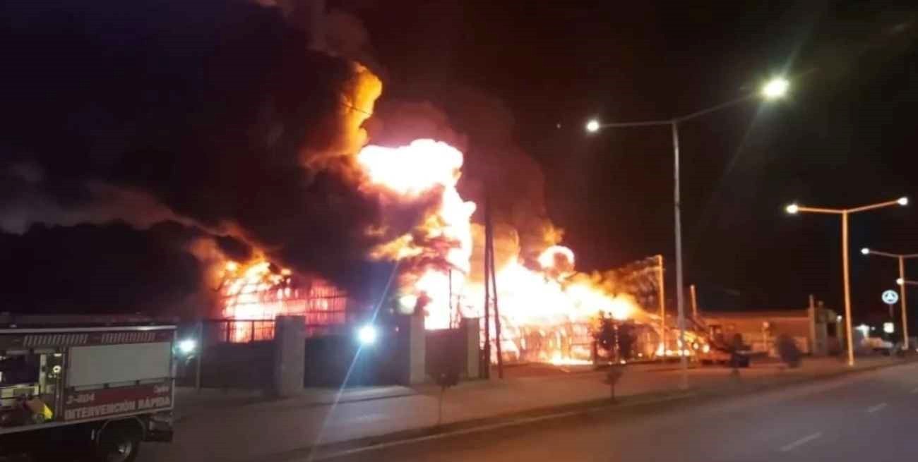 Se incendió un depósito en la Aduana de Misiones y estiman pérdidas millonarias en mercadería