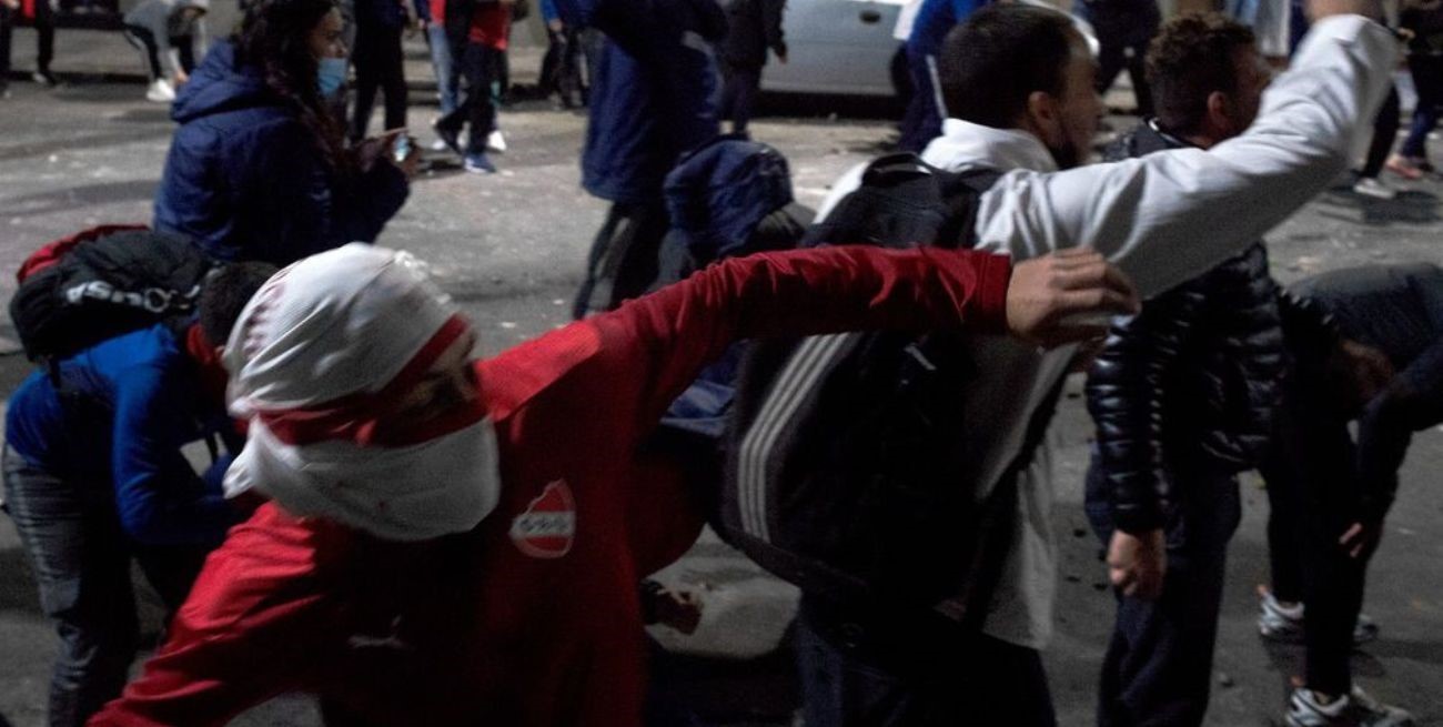 Al menos 48 detenidos tras los incidentes en la Asamblea de Independiente