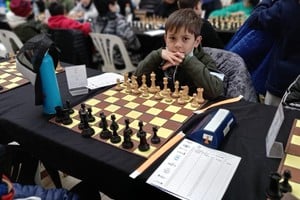 Salvador, el dueño del tablero. Tras ser campeón nacional, ahora está clasificado para el Mundial de Ajedrez.