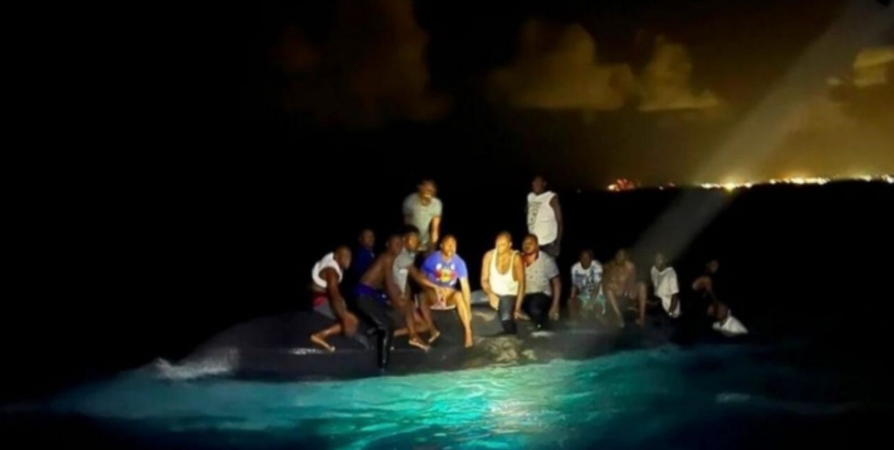Al menos 17 muertos tras el naufragio de un barco con migrantes haitianos en Bahamas