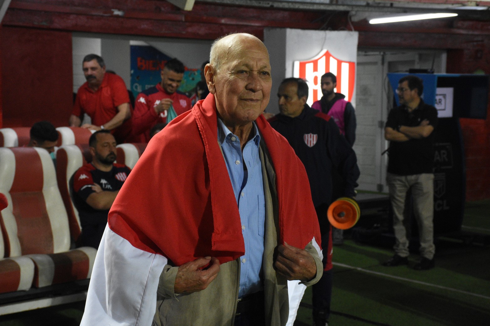 L a hinchada tantengue festejó el triunfo sobre Godoy Cruz