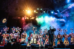 Murga Agarrate Catalina, espectáculo “La involución de las especies”