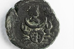 Israel: encuentran una moneda de 1850 años que representa a una diosa romana