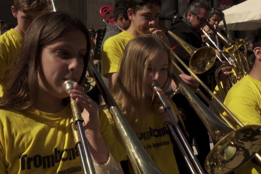 Giardino eligió el punto de vista de una estudiante llamada Matilde, a través de cuya mirada el espectador se puede adentrar en diversas instancias de la “cocina” de Trombonanza. Foto: Gentileza producción