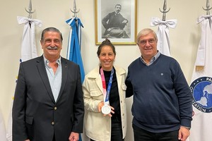 El Comité Olímpico Internacional le entregó una nueva medalla a Maccari.