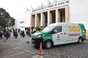 Esta es la última camioneta que adquirió el municipio para el Cobem, en julio del 2021. Actualmente está fuera de servicio ya que fue chocada semanas atrás. Foto: Guillermo Di Salvatore / Archivo