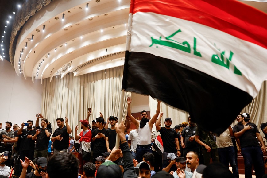 Las protestas en Irak ocupan el parlamento.Crédito: Reuters