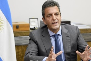 “Hubo dos o tres chateos con Sergio Massa, y me dijo que la semana que viene o después de asumir de sentarnos a tomar un café”, expresó el titular de la Rural.