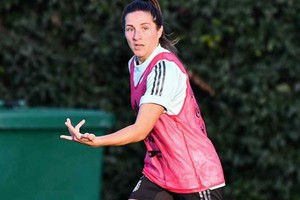 Romina Núñez, jugadora de la Selección Argentina femenina estalló contra el plantel masculino.