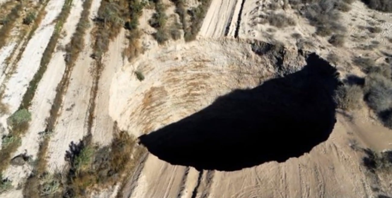Video: investigan la aparición de un misterioso agujero gigante en el norte de Chile