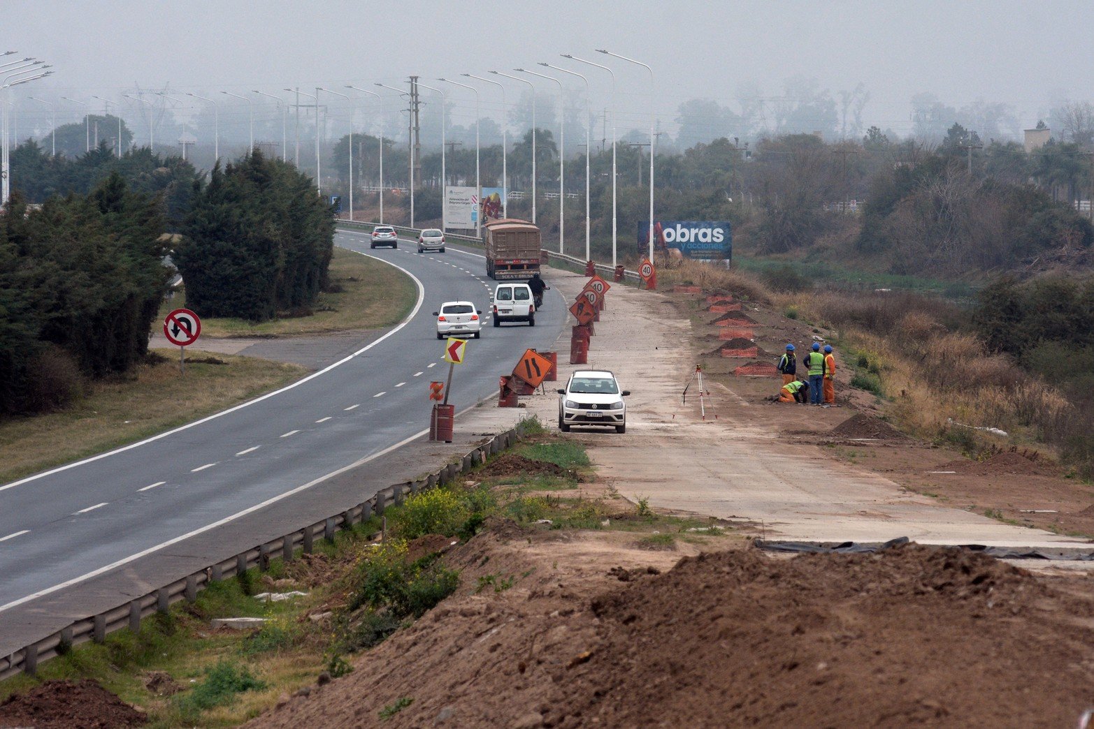  Uno de los carriles para ingresar a los countries. Foto Guillermo Di Salvatore