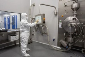 La eficacia y seguridad de la combinación de tres drogas