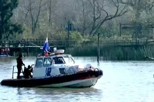 Prefectura terminó hallando a las dos personas desaparecidas a horas del choque.