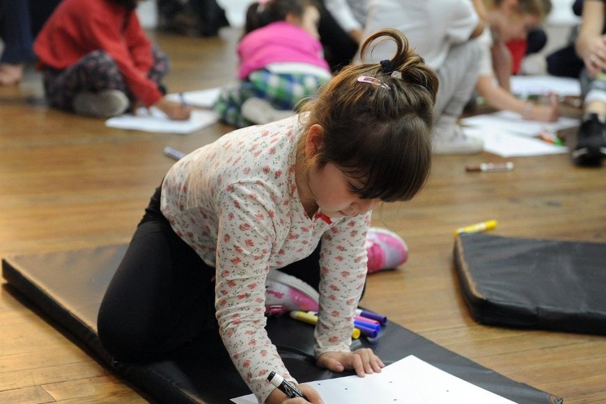 Arte. El Liceo es una gran escuela de distintas disciplinas artísticas que forma a los niños y niñas, y adolescentes, de la ciudad.