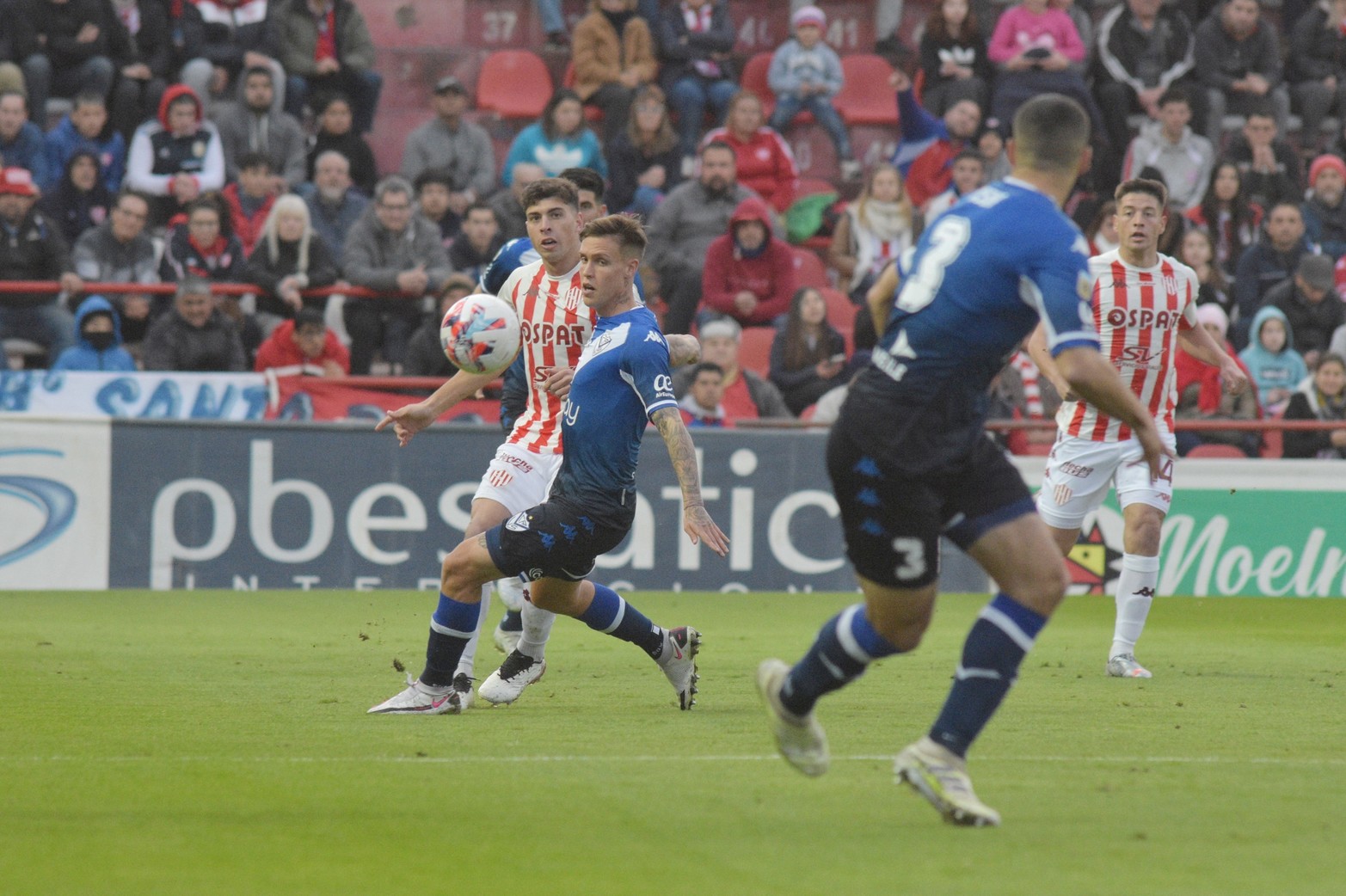 Unión pudo dar vuelta un resultado y le ganó a Vélez 2 a 1. Crédito: Mauricio Garín