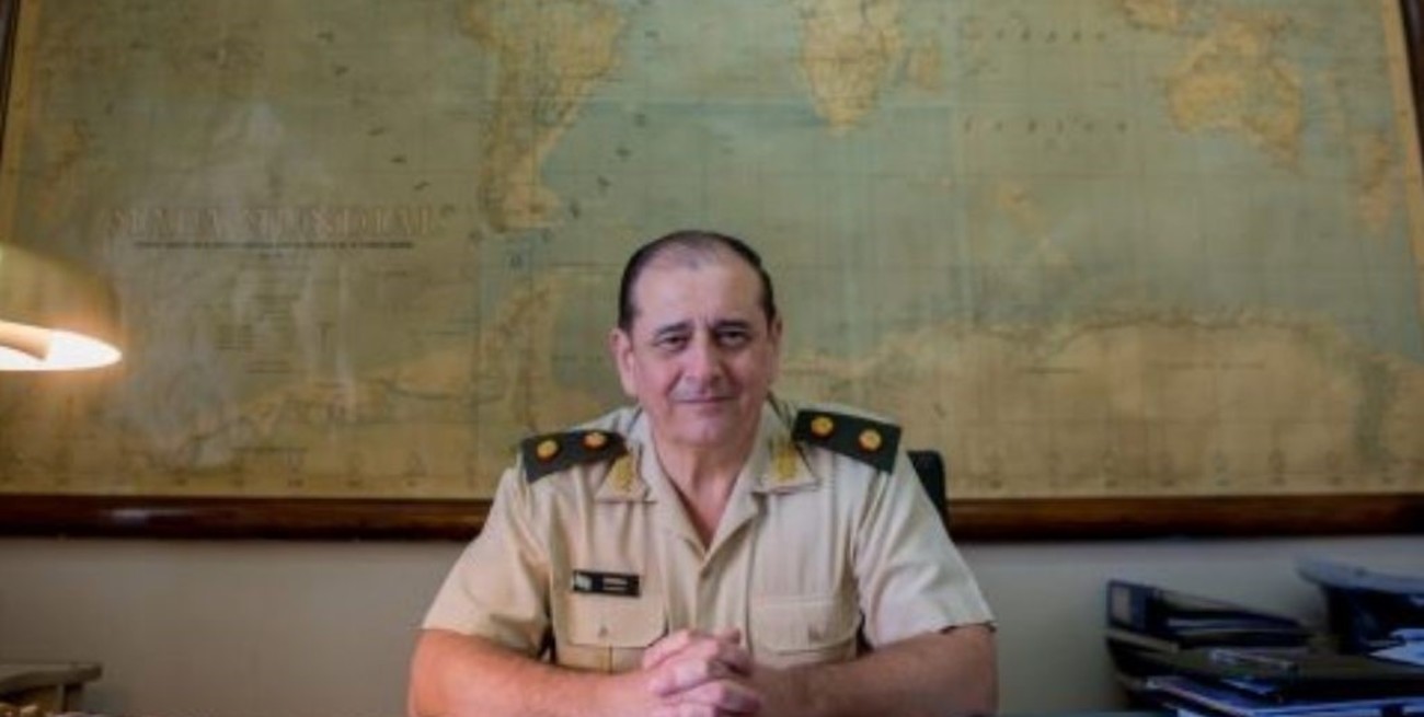 Polémica en un Regimiento: denuncian que el Jefe de las FFAA y del Ejército participaron de una fiesta