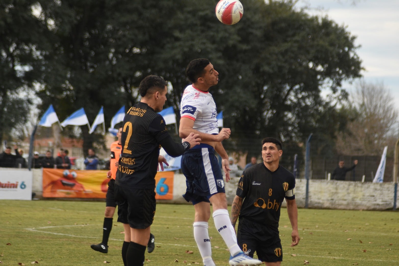 Copa Santa Fe: La Salle - Libertad de Sunchales - Foto Luis Cetraro
