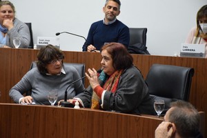 Chiqui González se llegó al Concejo para acompañar a la familia de Jorge Ricci en el homenaje y se llevó la ovación. Crédito: Instagram