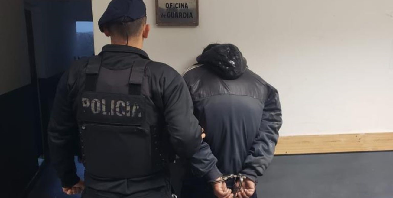 Santa Fe insegura: tiroteó la casa donde viven su madre y su hermana y fue detenido
