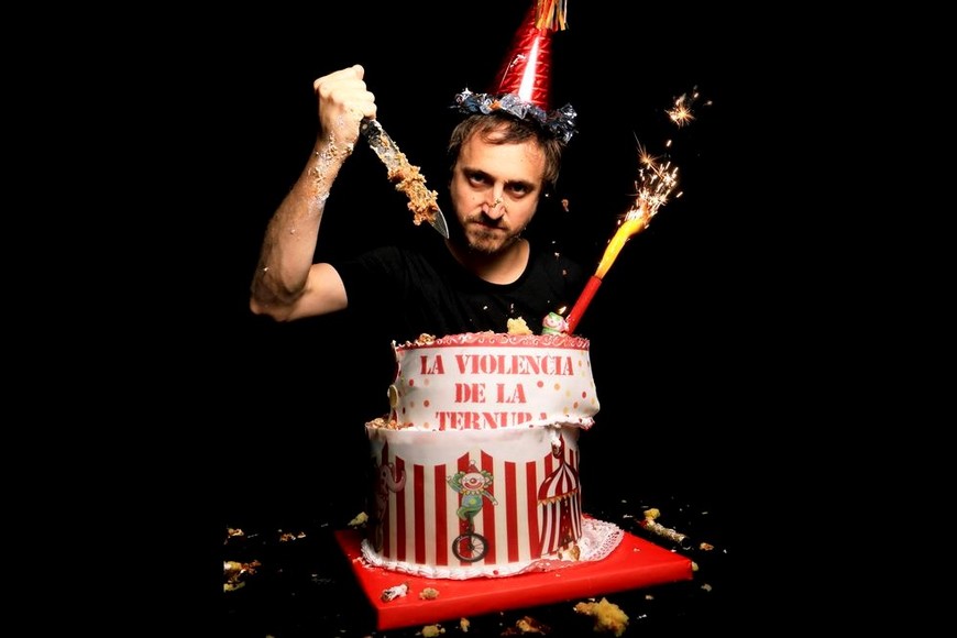 El espectáculo cuenta con música de piano en vivo a cargo de Pol Medina y la dirección de Toto Castiñeiras. Foto: Gentileza producción