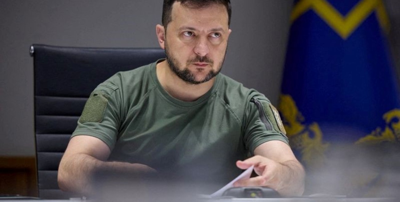 Zelenski descartó un acuerdo de paz sin una retirada previa de las tropas rusas en Ucrania
