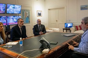 La reunión, realizada en forma prácticamente secreta, sirvió para establecer también que se podría incrementar la asistencia nacional a la provincia.