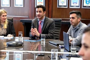 Matías Tombolini se reunió con las cámaras lácteas y supermercados