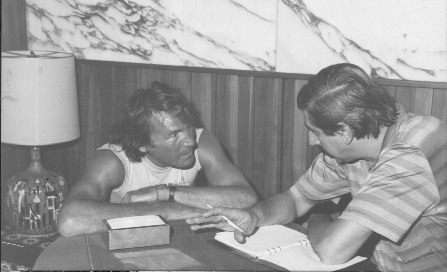 Aquélla vez que Bergesio provocó que Maradona le meta 4 goles a Gatti
Fue en una entrevista que le hizo al Loco en Santa Fe, en una visita de Boca para jugar con Unión. Se la mostraron a Diego y se juramentó convertirle cuatro goles. Y lo hizo.