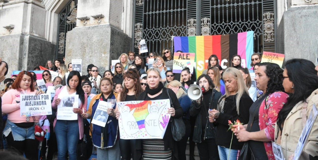 El dolor por el transfemicidio de Ironici en Santa Fe no cesa: segunda marcha en el día