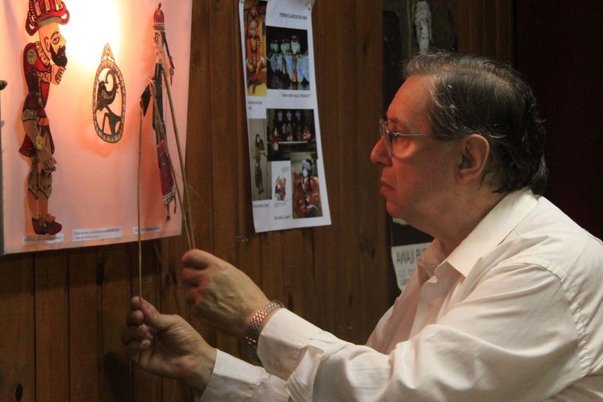 Oscar Caamaño, reconocido titiritero santafesino. Foto: Gentileza El Retablo de las Maravillas