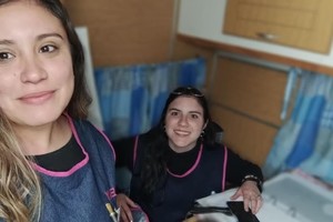 Encontraron una particular forma de abaratar gastos y seguir con sus carreras.