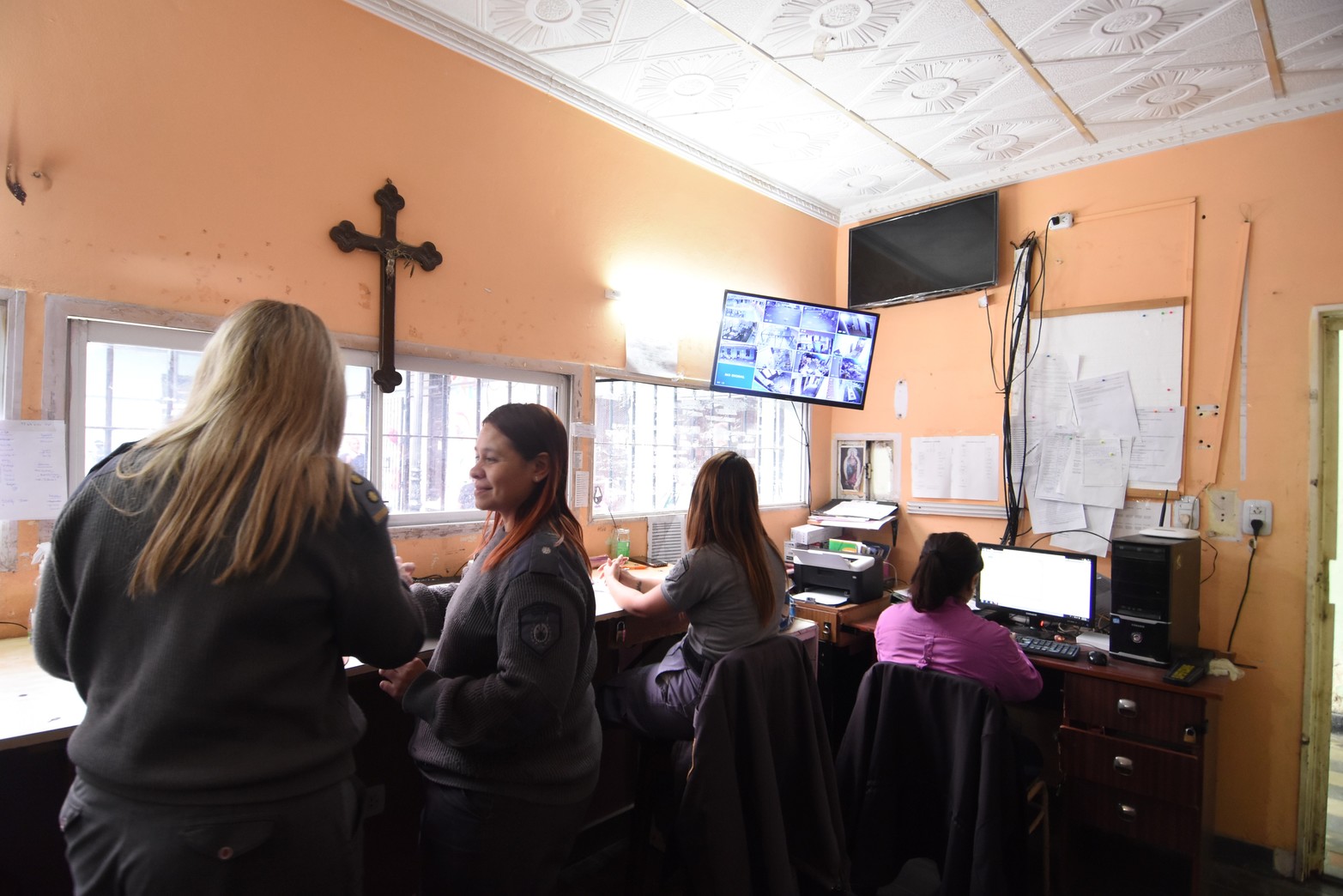 Las internas son todo el tiempo monitoreadas por personal del Servicio Penitenciario.Crédito: Flavio Raina
