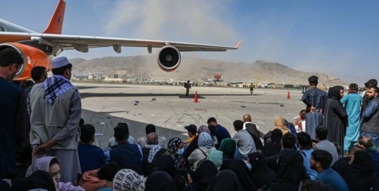 A un año del doble atentado al aeropuerto de Kabul que dejó más de 100 víctimas fatales
