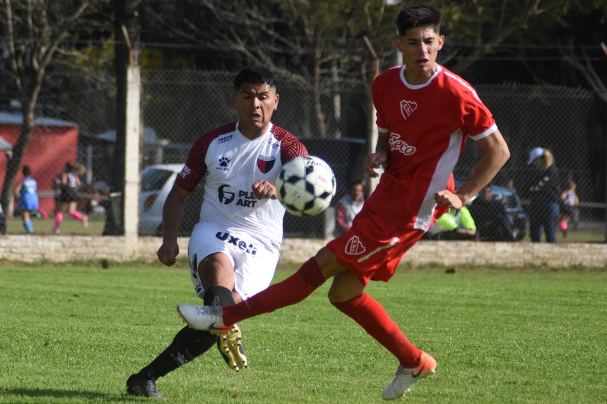 Liga santafesina de  Fútbol: Las fotos de Independiente vs. Colón