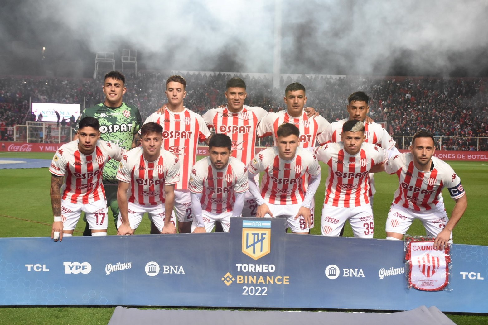 Sin fútbol ni ideas, Unión empató 0 a 0 goles ante Aldosivi en Santa Fe, y sumó el cuarto partido sin ganar. Esta racha negativa dejó al "tatengue" estancado en 38 unidades en la tabla general, 13ro. en la de la LPF, y fuera de la clasificación para la Copa Sudamericana 2023. Foto: Manuel Fabatía