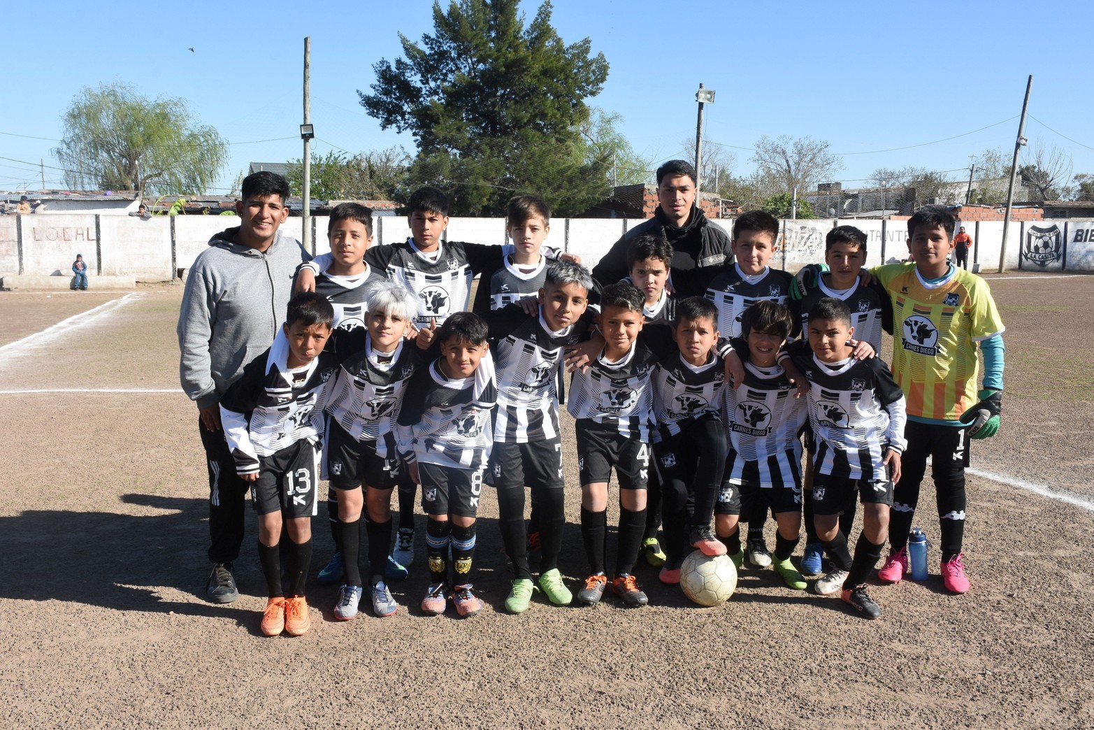 Inferiores liga Club Deportivo Santa Rosa de Lima. La 2010 formación completa. Foto Flavio Raina