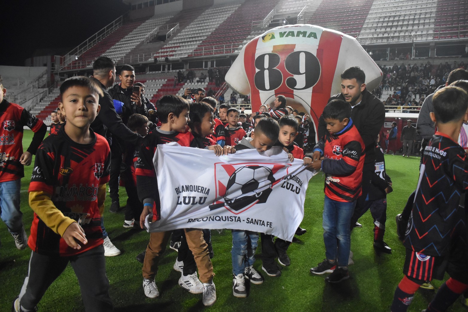El torneo internacional Diego Barisone vive su sexta edición con el acto inaugural en el Estadio 15 de Abril del club Unión..
