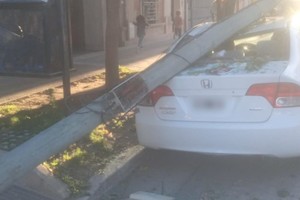 Así quedó el auto. Crédito: El Litoral