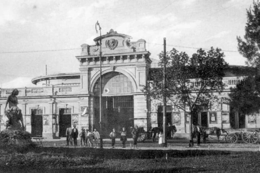 El frente del mercado para 1910.