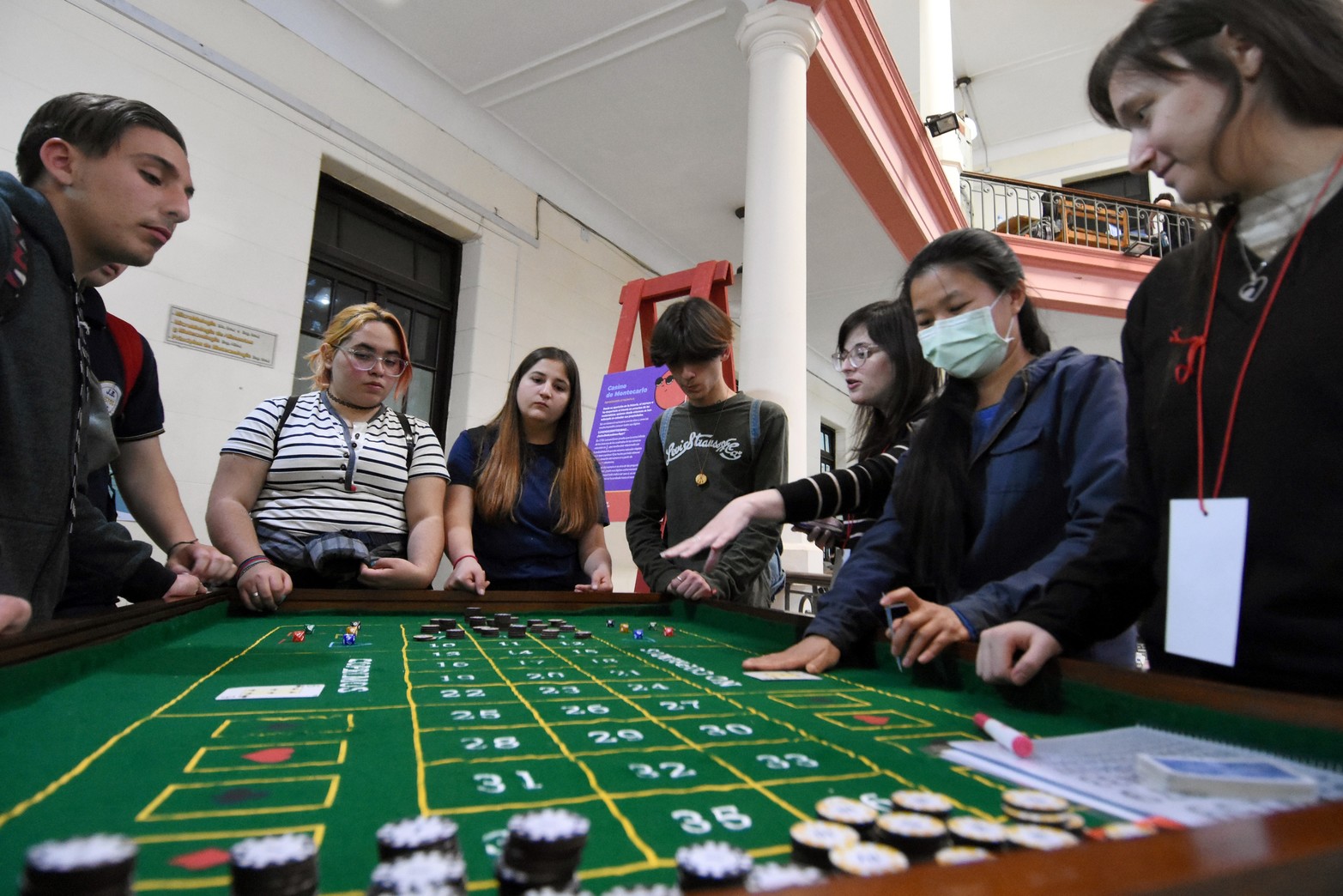 Contaron con equipos y dispositivos interactivos en una visita por mesa de corta duración.