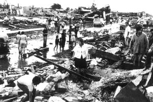 La escritora riocuartense abordó su nueva novela a partir de un hecho real: el tornado ocurrido en San Justo en 1973. “Escribirla fue fuerte”, confesó la autora.