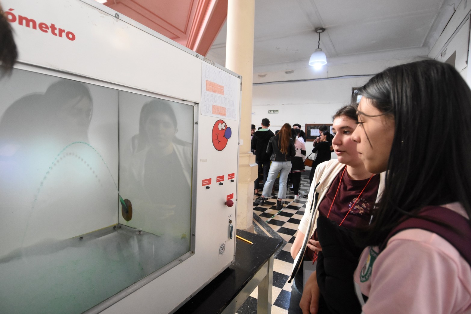 En cuanto a las propuestas para escuelas secundarias, este año, la temática del festival giró alrededor de "superhéroes y superheroínas".