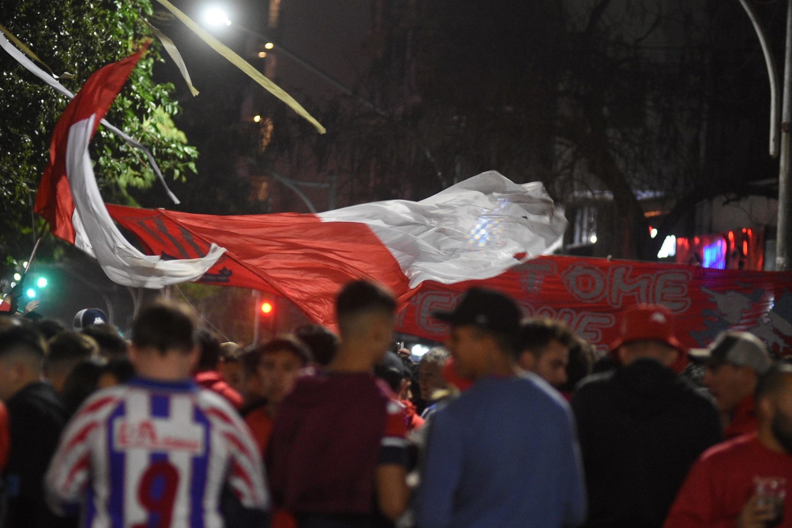 Unión - Sarmiento Liga profesional: Imágenes de la previa y las banderas tatengues. 