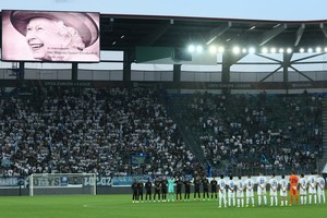 Soccer Football - Europa League - Group A - FC Zurich v Arsenal - Arena St Gallen, St Gallen, Switzerland - September 8, 2022
Players during a minutes silence before the start of the second half, after the death of Britain's Queen Elizabeth REUTERS/Denis Balibouse