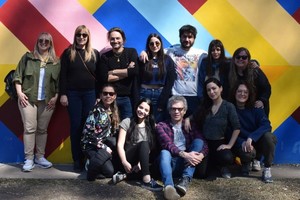 Equipo de la peli y autoridades del pueblo