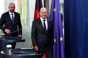 European Council President Charles Michel and German Chancellor Olaf Scholz arrive for a news conference at the Chancellery, in Berlin, Germany, September 9, 2022. REUTERS/Christian Mang